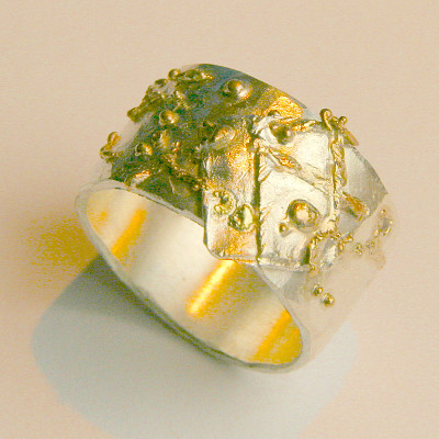 breiter Ring, Goldbesatz