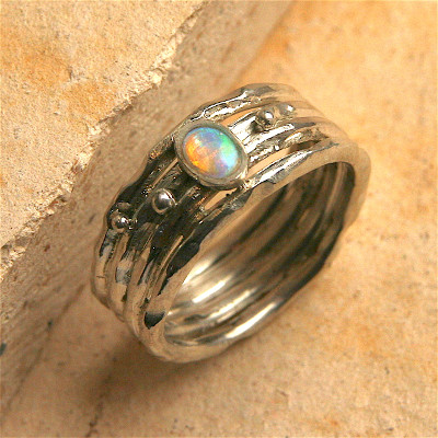 vier Windungen, Opal